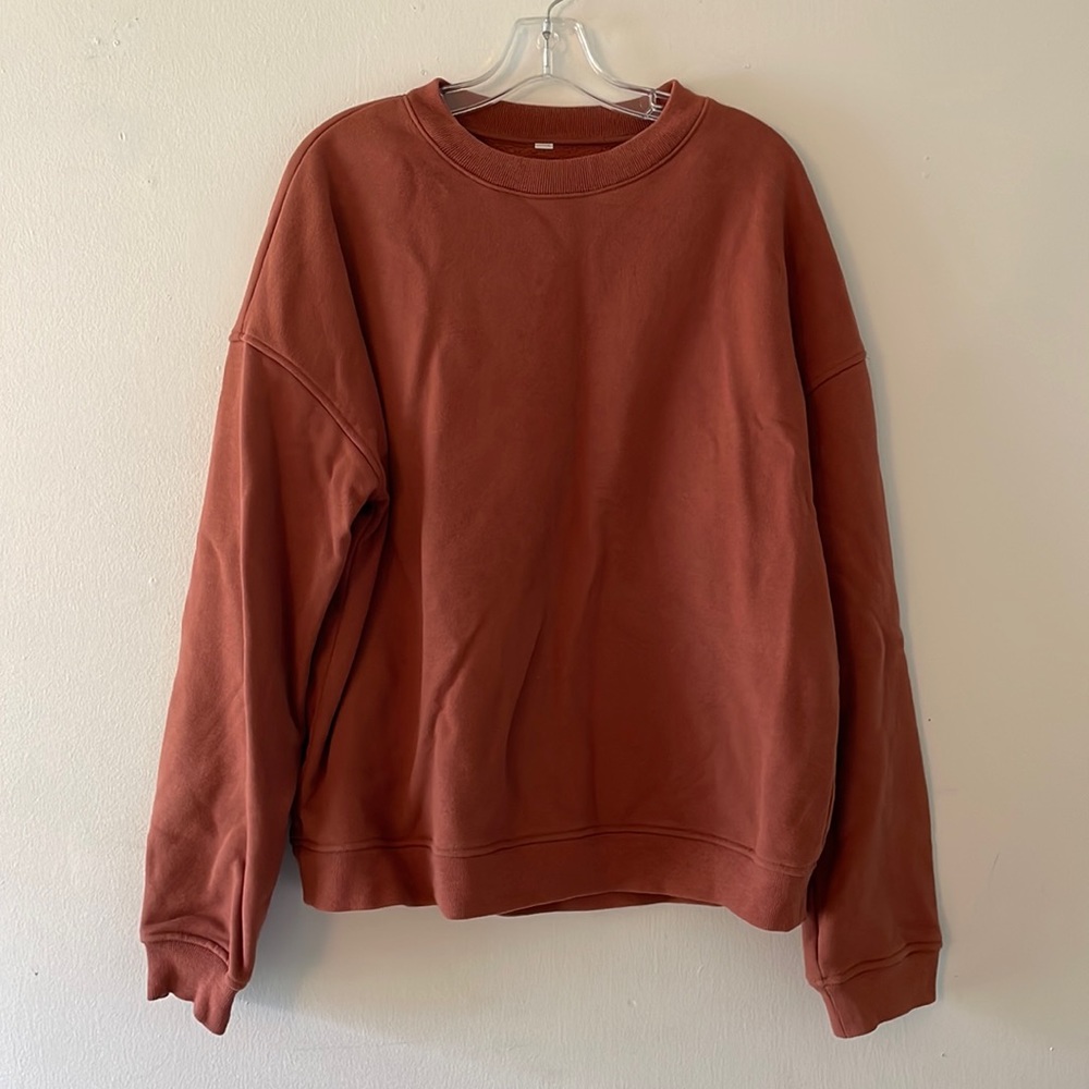 ALO Yoga pullover sweatshirt
